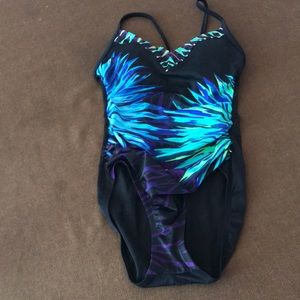 Shia Green size small women’s one piece bathing suit. Padded bra, Like New!!